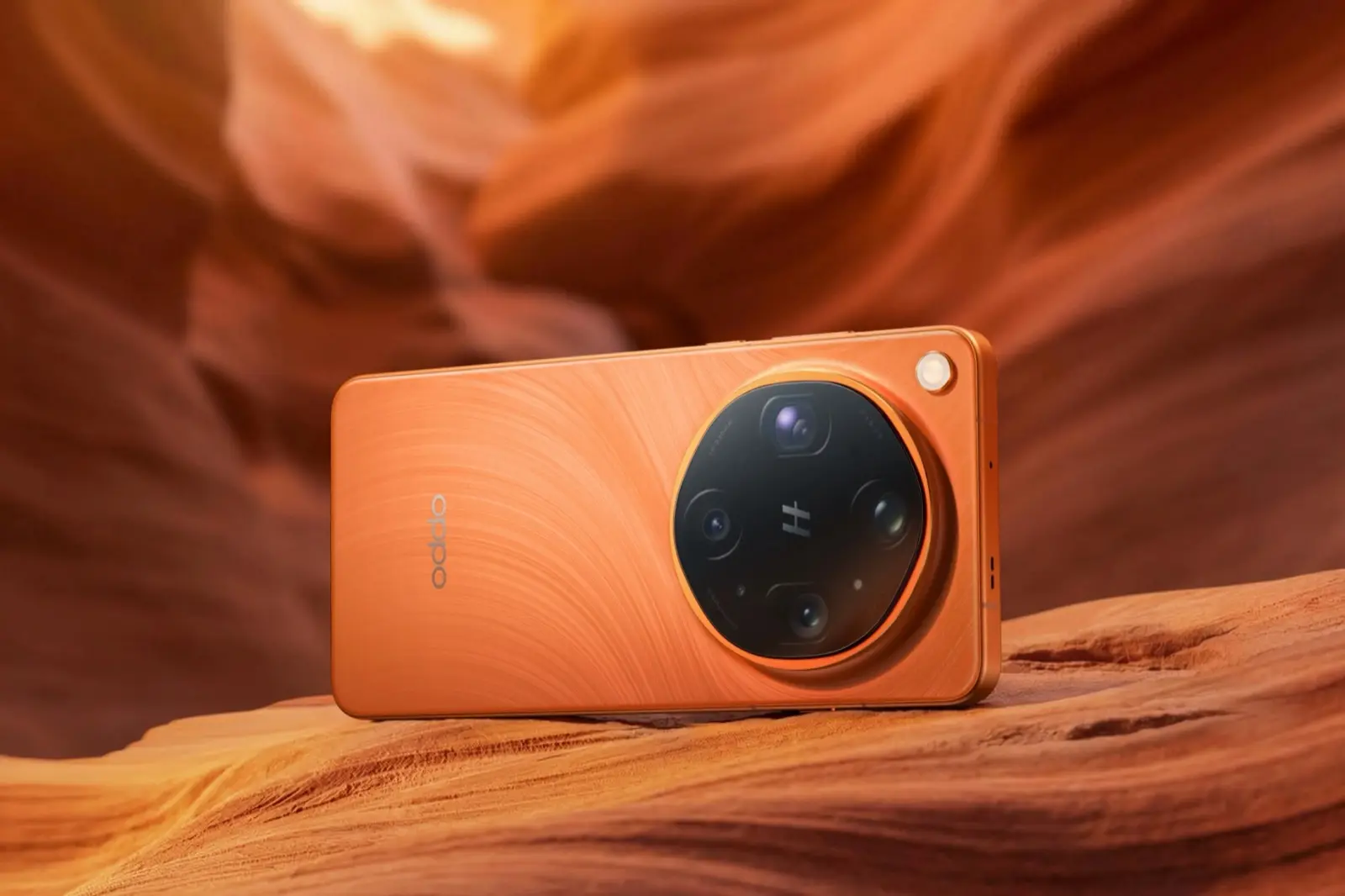 File image: OPPO Find X9 Ultra in Canyon Orange, an illustrative file image of a current OPPO phone, not the leaked wide-format device.
